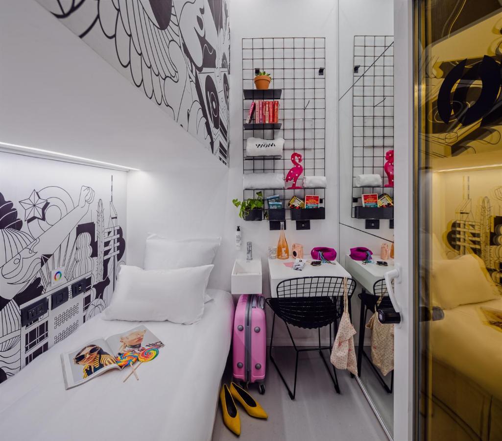 Wom Beach Pod Hotel - A Member Of Brown Hotels Tel Aviv Exterior foto
